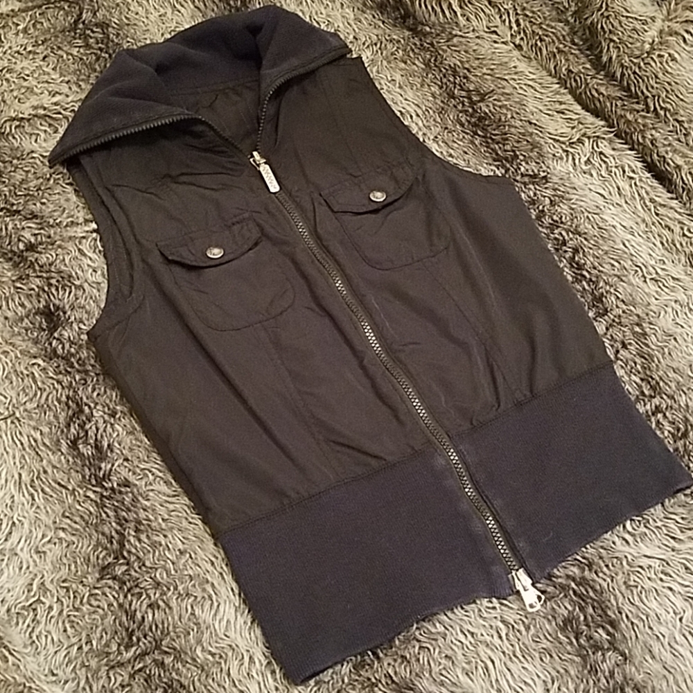 ❤️ 2 for $15 ❤️ Columbia Black Quilted Rvesable Vest-Size XS 🎉HP🎉